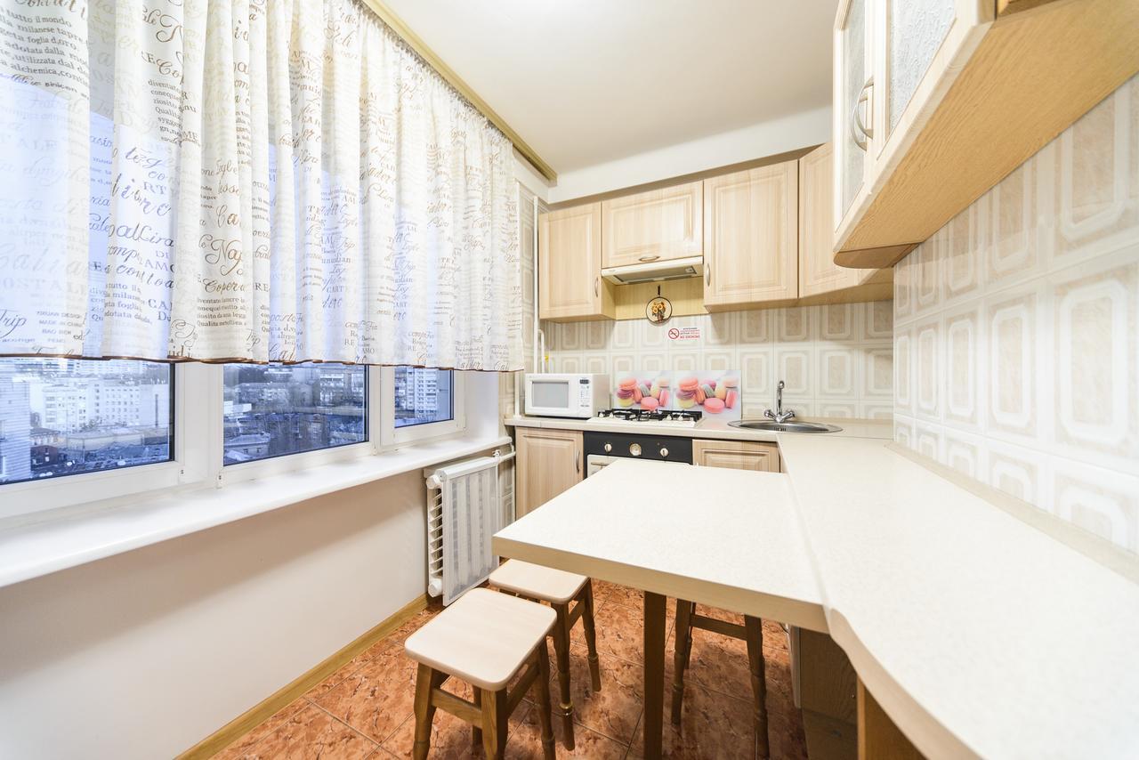 קייב Apartment On Lesi Ukrainky Blvd מראה חיצוני תמונה