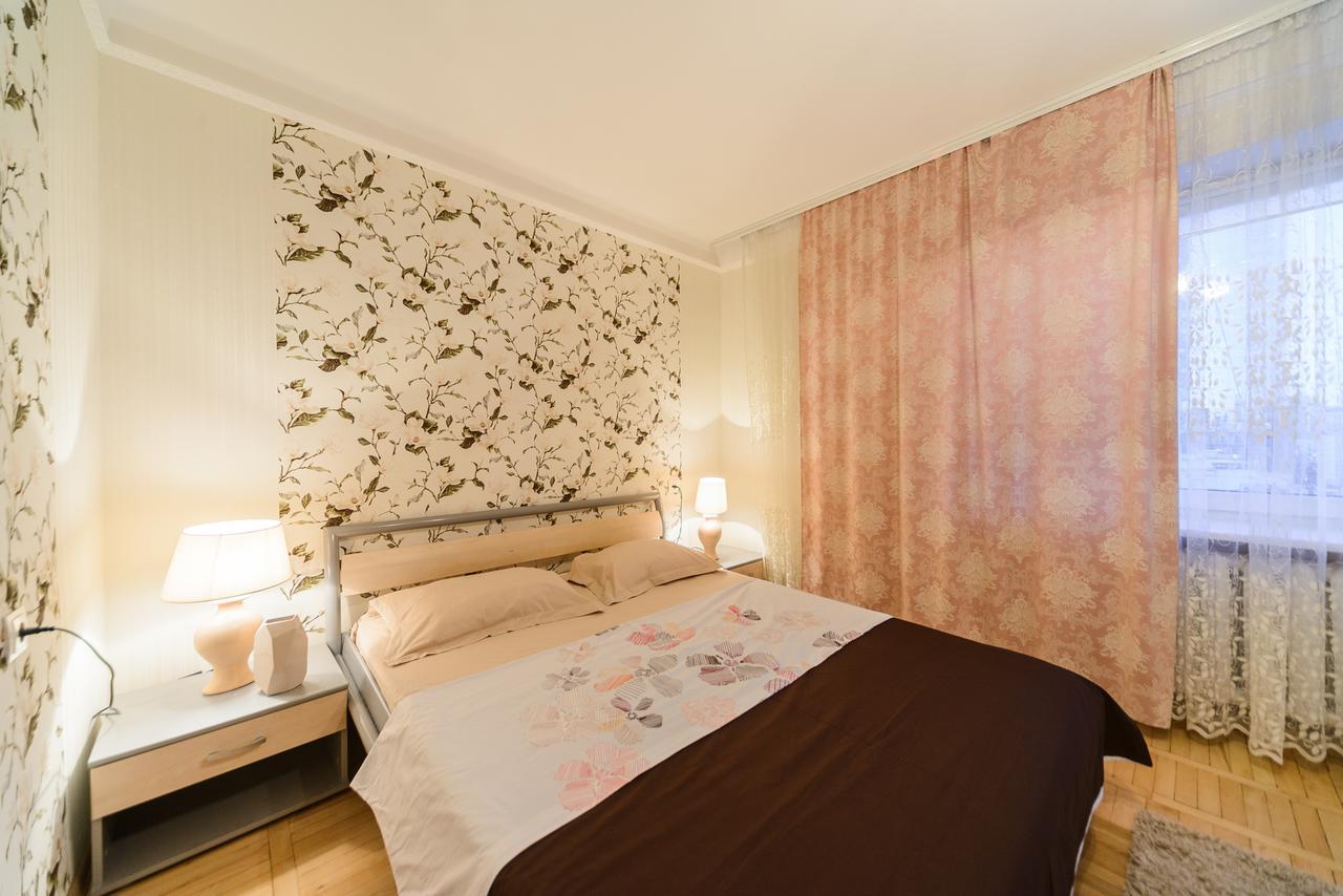 קייב Apartment On Lesi Ukrainky Blvd מראה חיצוני תמונה